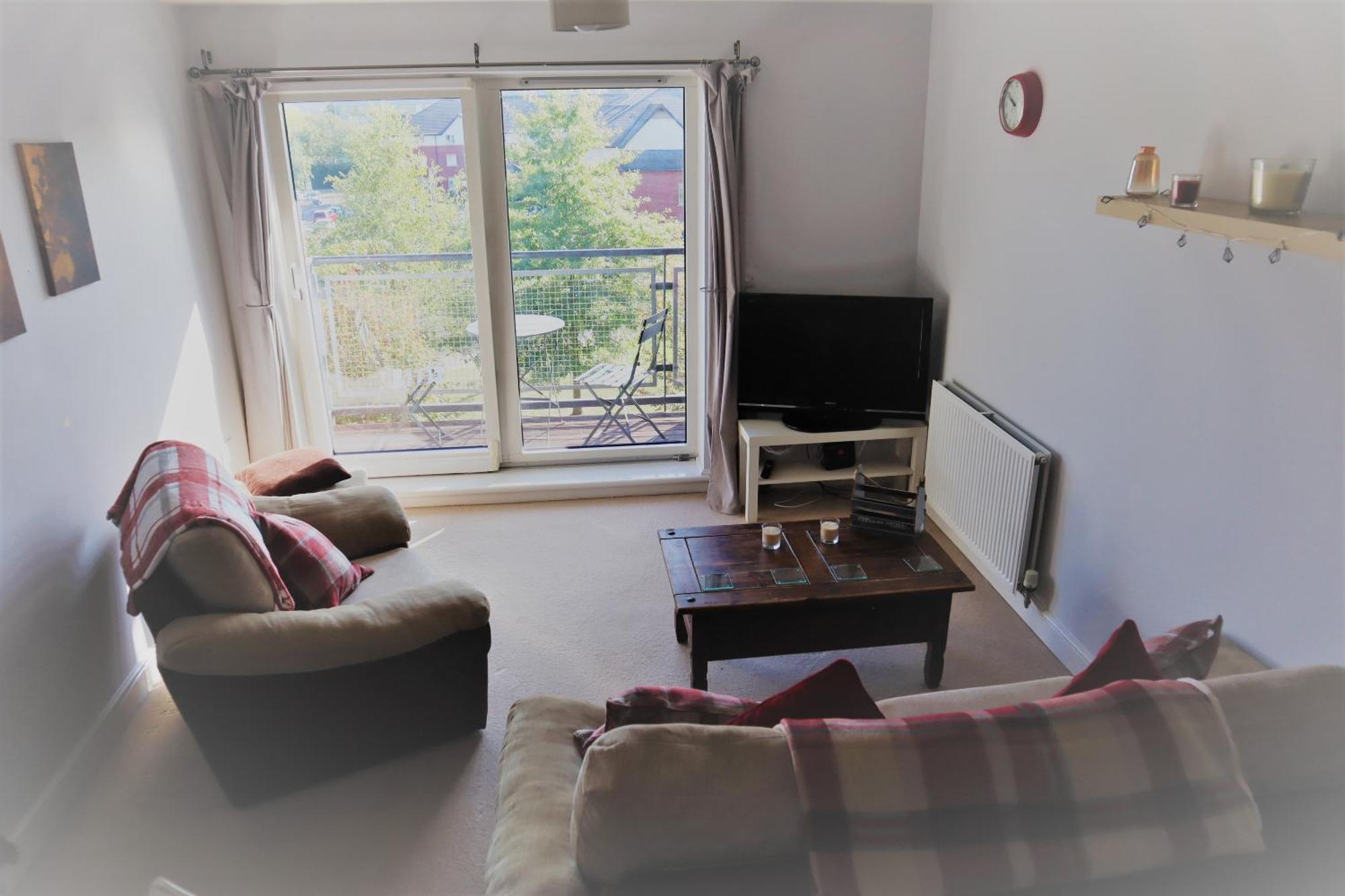 2Br Apt In Crawley W Parking - Near Gatwick 아파트 외부 사진